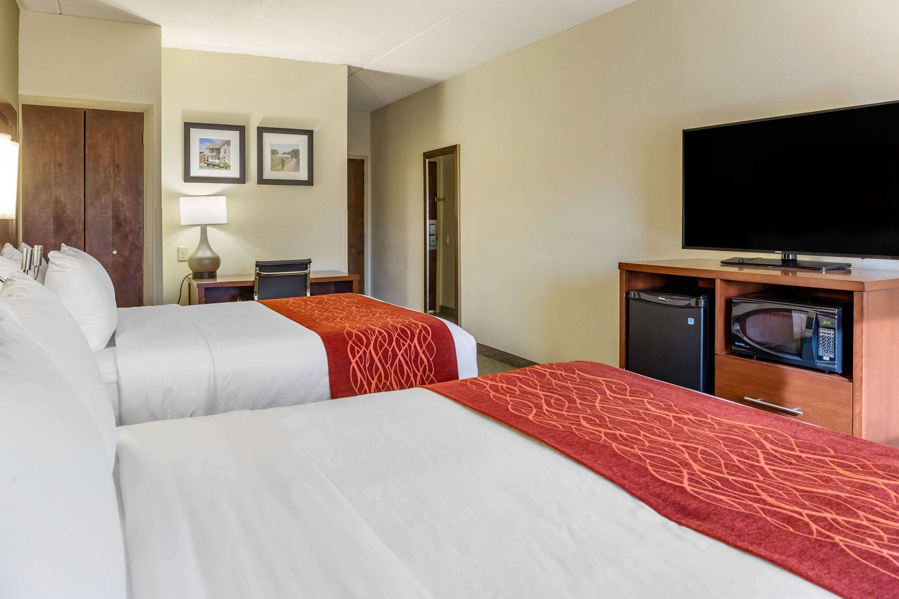Comfort Inn Lancaster At Rockvale Smoketown  Exterior foto